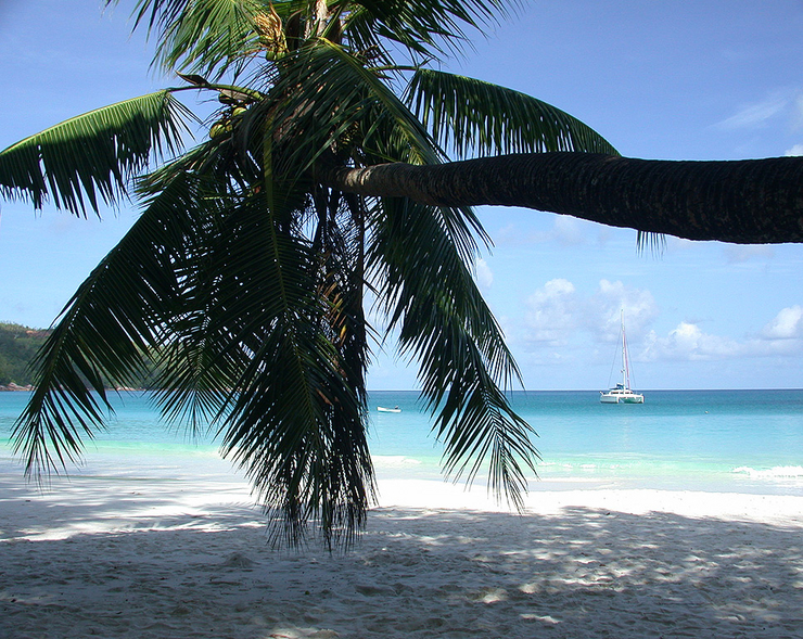 At anchor off Anse Lazio