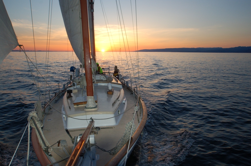 Sailing In The Strait