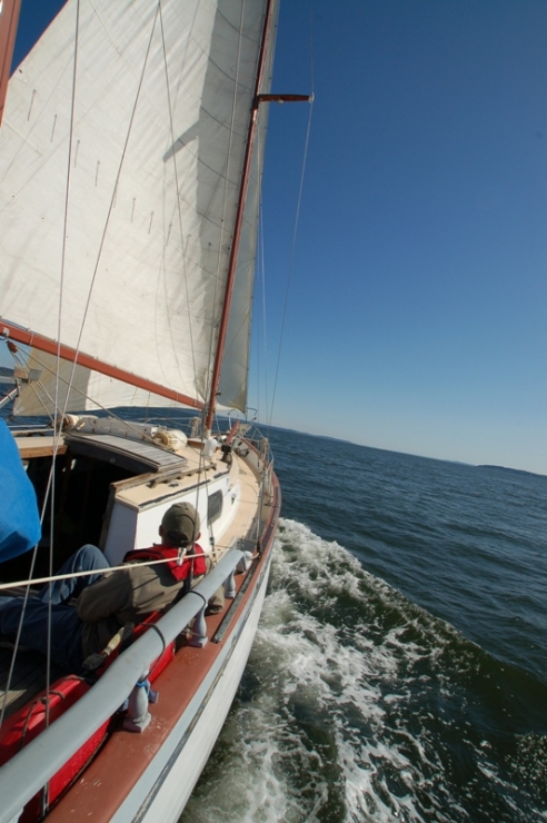 Sailing In The Strait