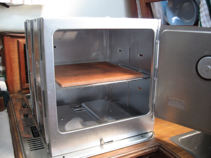 Coleman Folding Oven With Terra Cotta Tile