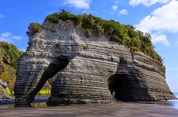 Click image for larger version

Name:	Natural rock Elephant 1.jpg
Views:	933
Size:	101.3 KB
ID:	104845