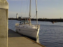 Click image for larger version

Name:	Santa Cruz at Dock.jpg
Views:	285
Size:	35.9 KB
ID:	106537