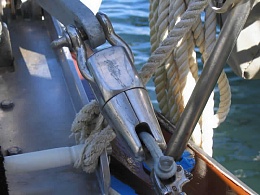 Click image for larger version

Name:	tmp_3883-Anchor Chain Swivel.JPG-1758155258.jpeg
Views:	267
Size:	40.9 KB
ID:	107093