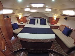 Click image for larger version

Name:	Hunter 45cc Aft Cabin1-sl.jpg
Views:	159
Size:	129.1 KB
ID:	107151