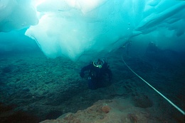 Click image for larger version

Name:	Line and 3 divers.jpg
Views:	194
Size:	100.1 KB
ID:	108257