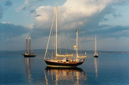 Click image for larger version

Name:	Anchored sunset.jpg
Views:	150
Size:	30.8 KB
ID:	108333