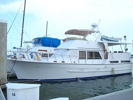 Click image for larger version

Name:	Jefferson 48 Sundeck 1990 $100K dock.jpg
Views:	263
Size:	35.1 KB
ID:	114318