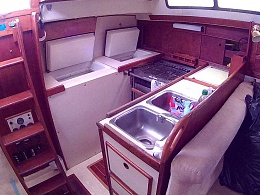 Click image for larger version

Name:	galley and companionway.jpg
Views:	236
Size:	103.6 KB
ID:	122614