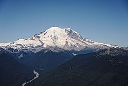 Click image for larger version

Name:	Mount_Rainier_from_the_Silver_Queen_Peak.jpg
Views:	296
Size:	12.3 KB
ID:	130080