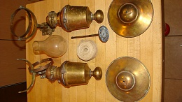 Click image for larger version

Name:	oil lamps 001 (2016_01_24 18_33_38 UTC).jpg
Views:	147
Size:	403.7 KB
ID:	131463