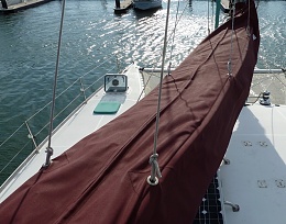 Click image for larger version

Name:	Sailcover 1.jpg
Views:	147
Size:	121.0 KB
ID:	132021