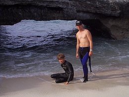 Click image for larger version

Name:	caleb and sheldon on seal cay at tunnel 7-4-03.jpg
Views:	178
Size:	178.1 KB
ID:	142027