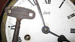 Click image for larger version

Name:	ship's clock 002.jpg
Views:	98
Size:	401.8 KB
ID:	143718