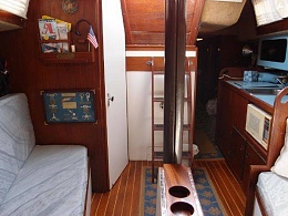 Click image for larger version

Name:	S2 9.2C 30ft CC 1978 Saloon aft.jpg
Views:	151
Size:	38.9 KB
ID:	145685