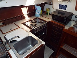 Click image for larger version

Name:	Hunter 37 Cherubini 1982 Galley.jpg
Views:	142
Size:	51.3 KB
ID:	145742