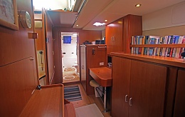 Click image for larger version

Name:	MASTER STATEROOM copy.JPG
Views:	329
Size:	107.9 KB
ID:	146127