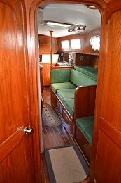 Click image for larger version

Name:	Gulfstar 37 1977 saloon aft.jpg
Views:	154
Size:	50.5 KB
ID:	146695