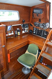 Click image for larger version

Name:	Gulfstar 37 1977 nav.jpg
Views:	99
Size:	63.9 KB
ID:	146712