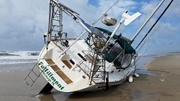 Click image for larger version

Name:	Beached Sailboat MAY 2017 NC stern.jpg
Views:	492
Size:	40.2 KB
ID:	146961