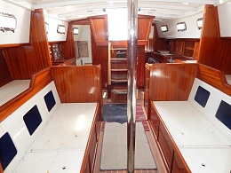 Click image for larger version

Name:	Creekmore 52 2002 $119k saloon aft.jpg
Views:	71
Size:	69.1 KB
ID:	147452