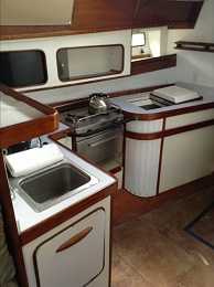 Click image for larger version

Name:	Gulfstar 39 Sailmaster 1981 $24K galley.jpg
Views:	122
Size:	64.0 KB
ID:	147870