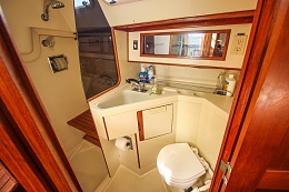 Click image for larger version

Name:	finside boat pic-16.jpg
Views:	485
Size:	331.7 KB
ID:	149165