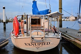 Click image for larger version

Name:	Ariel 26 at dock.jpg
Views:	281
Size:	266.3 KB
ID:	168573