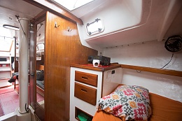 Click image for larger version

Name:	forward cabin.jpg
Views:	247
Size:	285.9 KB
ID:	175111