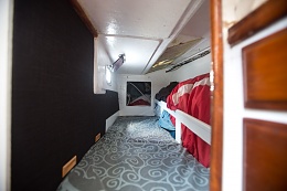 Click image for larger version

Name:	aft bunk.jpg
Views:	250
Size:	245.9 KB
ID:	175112