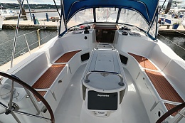 Click image for larger version

Name:	2010Jeanneau44iSailboatforSaleSeattle (35 of 36).jpg
Views:	322
Size:	240.4 KB
ID:	176823