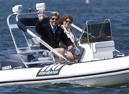 Click image for larger version

Name:	s-JOHN-KERRY-large300.jpg
Views:	1126
Size:	30.5 KB
ID:	17930