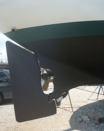 Click image for larger version

Name:	new rudder bottom paint.jpg
Views:	66
Size:	407.7 KB
ID:	180693