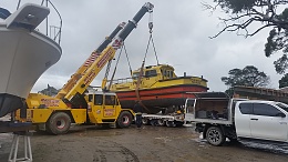 Click image for larger version

Name:	Pilot Vessel being Lifted 002.jpg
Views:	105
Size:	407.8 KB
ID:	181659