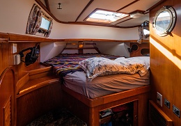 Click image for larger version

Name:	aft cabin 1.jpg
Views:	476
Size:	399.2 KB
ID:	184697