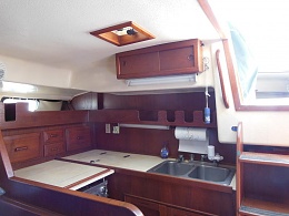 Click image for larger version

Name:	Morgan OI 41 1979 $29K galley2.jpg
Views:	125
Size:	49.9 KB
ID:	185699