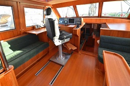 Click image for larger version

Name:	64_pilothouse.jpg
Views:	176
Size:	87.3 KB
ID:	189639