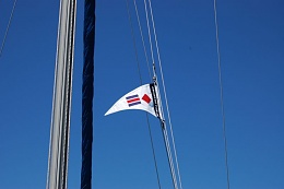 Click image for larger version

Name:	burgee01.jpg
Views:	380
Size:	93.7 KB
ID:	19148