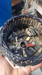 Click image for larger version

Name:	fried alternator.jpg
Views:	54
Size:	156.9 KB
ID:	200665