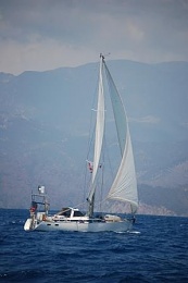 Click image for larger version

Name:	sailing photo.JPG
Views:	271
Size:	47.5 KB
ID:	201633