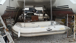 Click image for larger version

Name:	Dinghy under.jpg
Views:	75
Size:	425.8 KB
ID:	250192