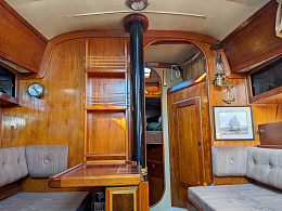 Click image for larger version

Name:	columbia-payne-sailboat-cabin-for-sale.jpg
Views:	41
Size:	437.3 KB
ID:	258216