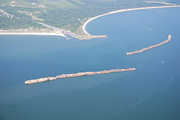 Click image for larger version

Name:	640px-Aerial_of_concrete_ships_in_Bay_(12680358583).jpg
Views:	60
Size:	33.0 KB
ID:	264422