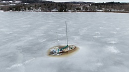 Click image for larger version

Name:	1 frozen boat.jpg
Views:	25
Size:	168.1 KB
ID:	289356
