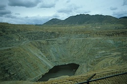 Click image for larger version

Name:	800px-Berkeley_pit1984.jpg
Views:	750
Size:	75.8 KB
ID:	35912