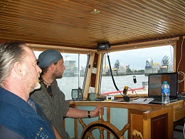 Click image for larger version

Name:	barge to london 017.jpg
Views:	369
Size:	440.7 KB
ID:	41916