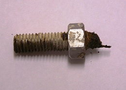 Click image for larger version

Name:	316 ss chainplate bolt 10 years olda.jpg
Views:	344
Size:	176.5 KB
ID:	45366