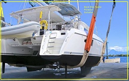 Click image for larger version

Name:	lagoon 421 stern.jpg
Views:	721
Size:	36.4 KB
ID:	45397