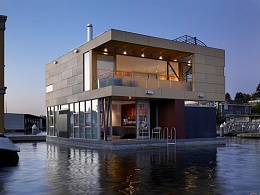 Click image for larger version

Name:	houseboat.jpg
Views:	808
Size:	149.4 KB
ID:	46192
