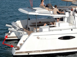 Click image for larger version

Name:	FP Helia 44 Stern handles.jpg
Views:	3374
Size:	145.7 KB
ID:	46816