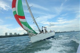 Click image for larger version

Name:	Beneteau1.JPG
Views:	161
Size:	106.0 KB
ID:	4834